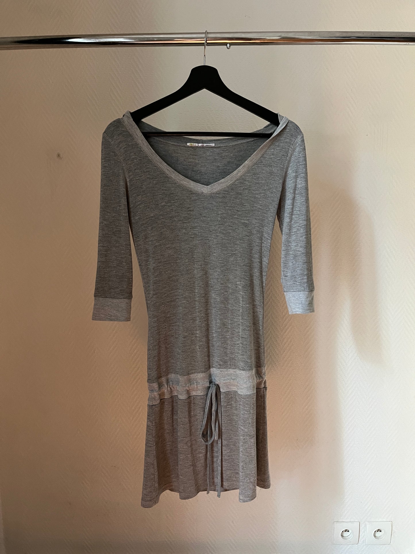 Vintage grey hooded 3/4 dress