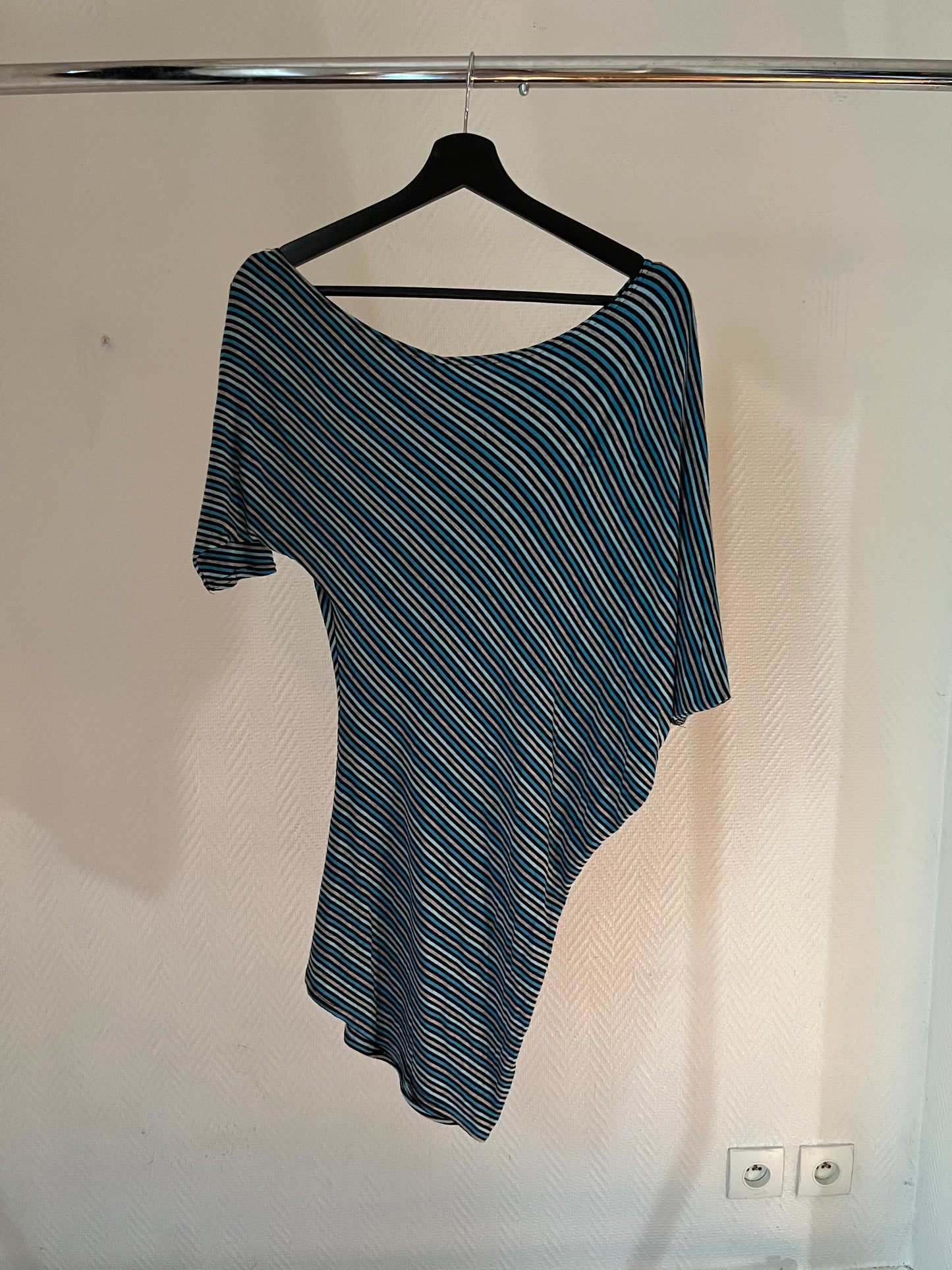 Vintage blue striped asymmetrical top