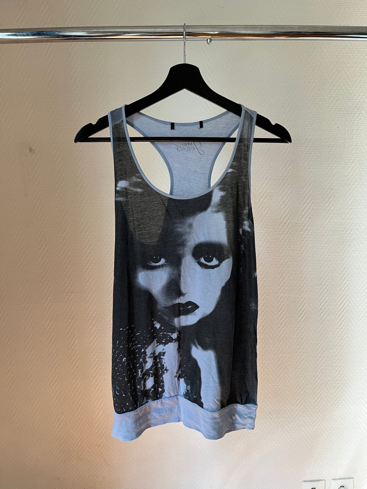 Face tank top