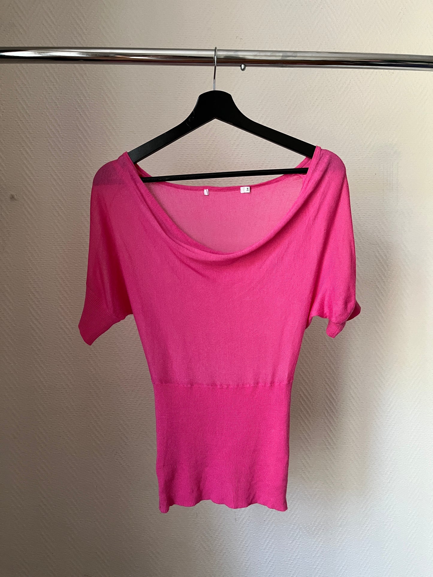 Vintage pink draped knitted light top