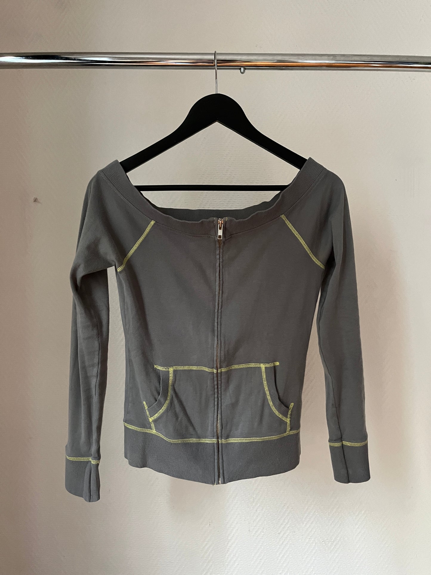 Vintage grey off shoulder zip up jacket