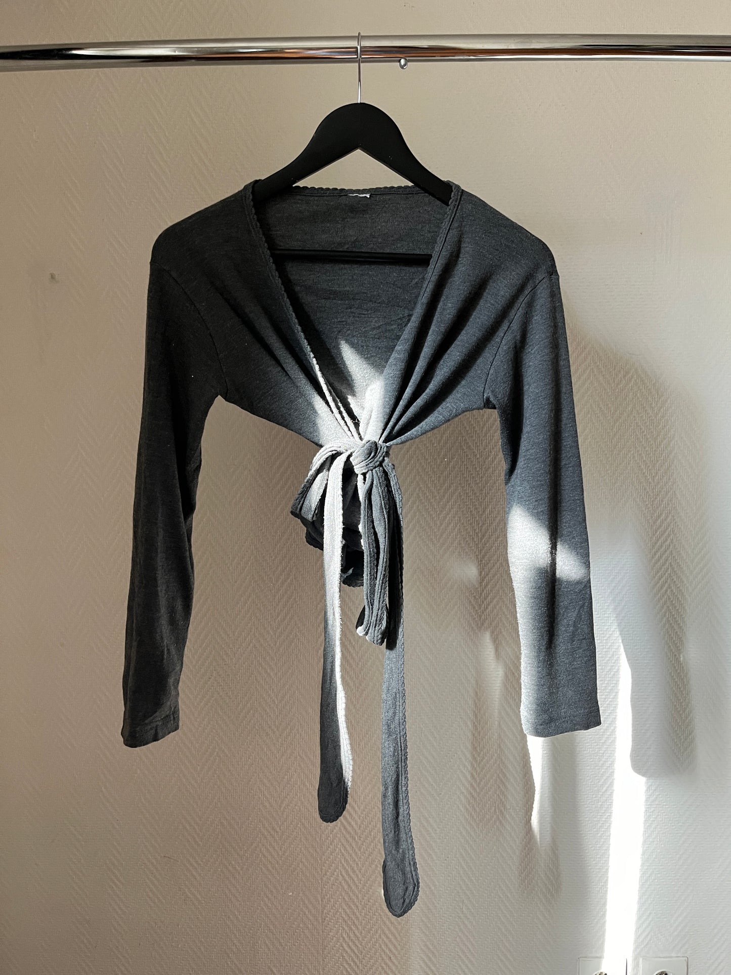 Vintage grey wrap up top