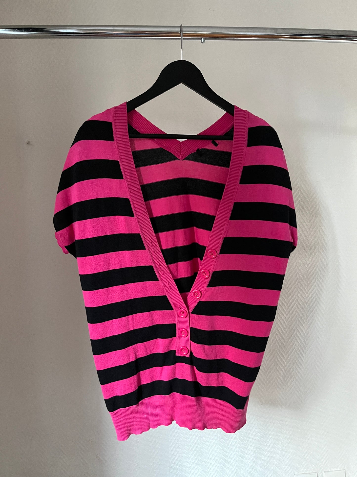 Vintage striped low V neck knitted top