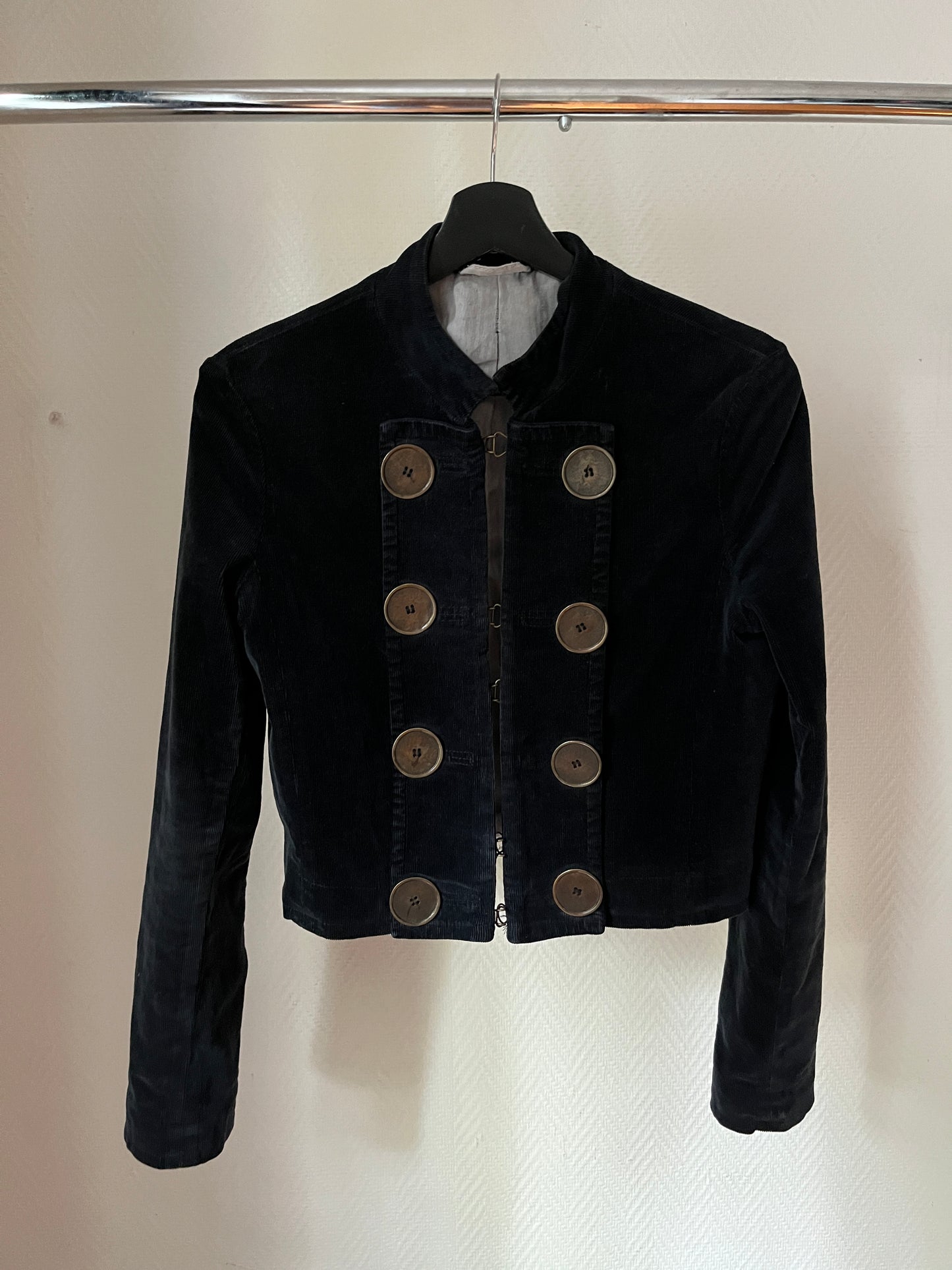 Vintage short buttoned jacket