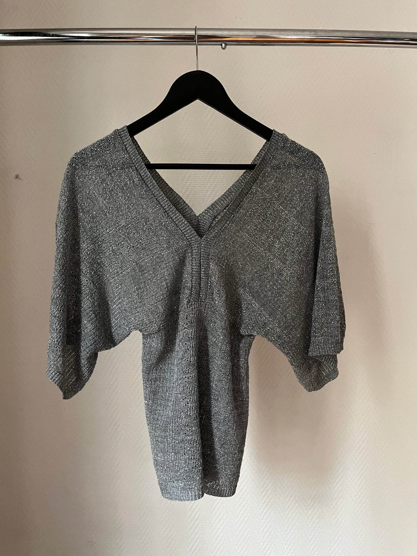 Vintage batwing grey sparkling top