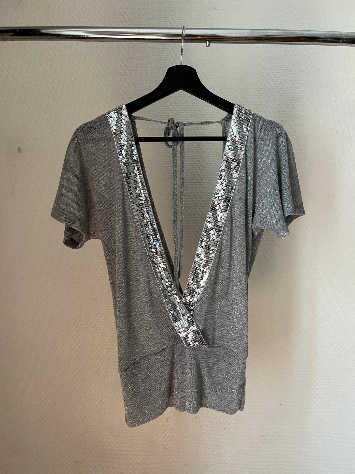 Vintage V neck sequins party grey top