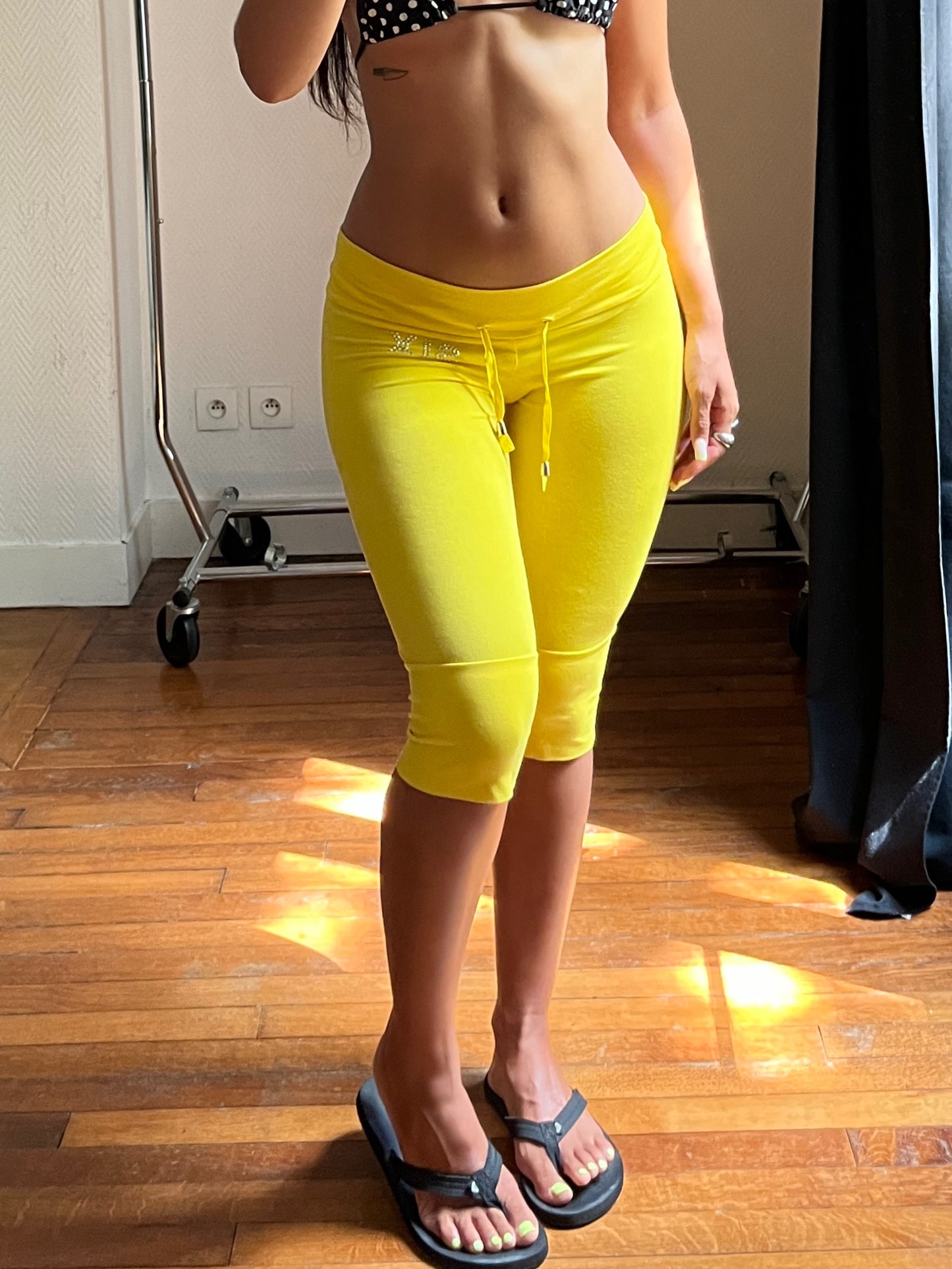 Vintage yellow sporty capri pants