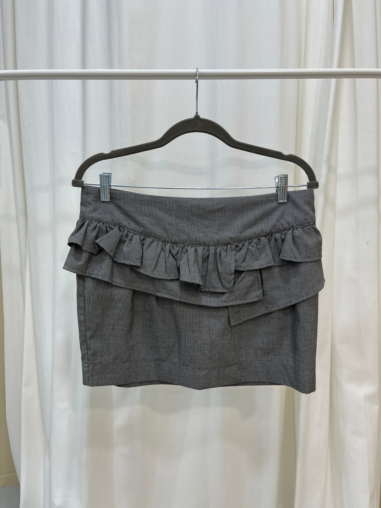 Vintage ruffled grey skirt