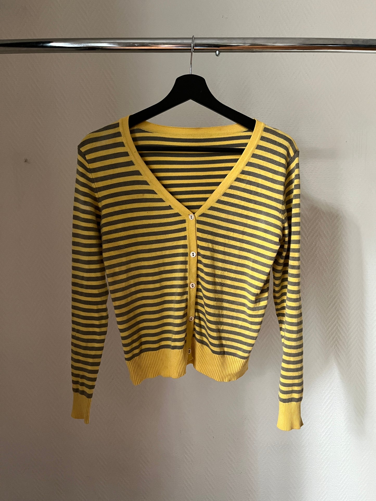 Vintage yellow & grey cardigan