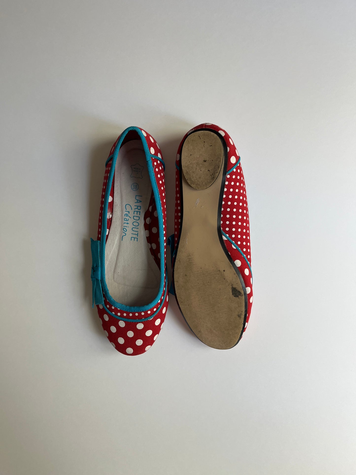 Vintage red polka dot ballerinas