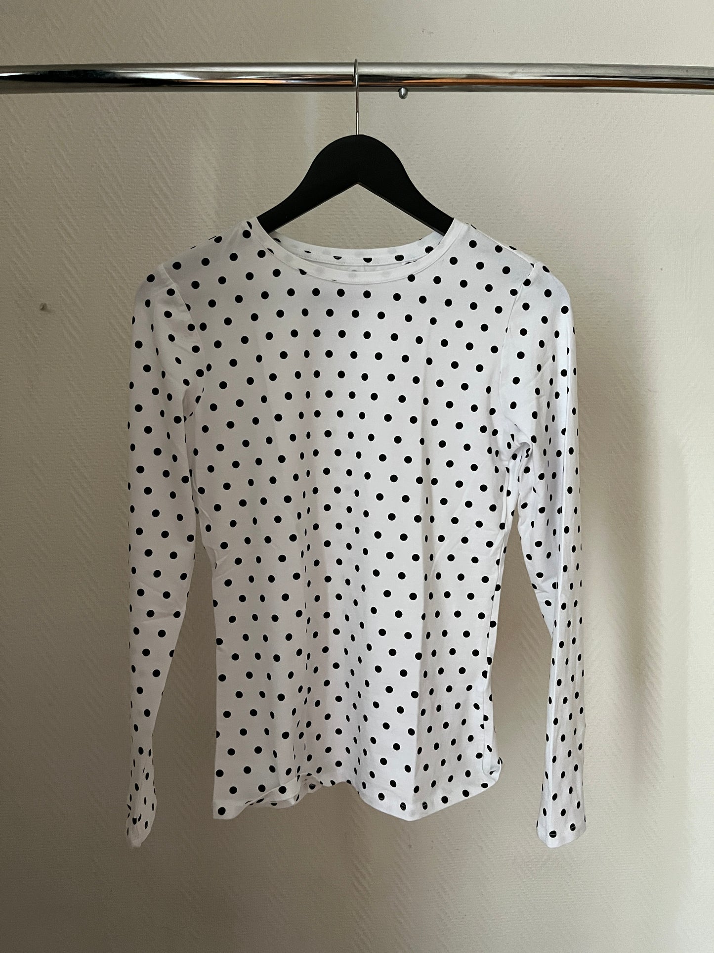 Vintage white polka dot long sleeved top