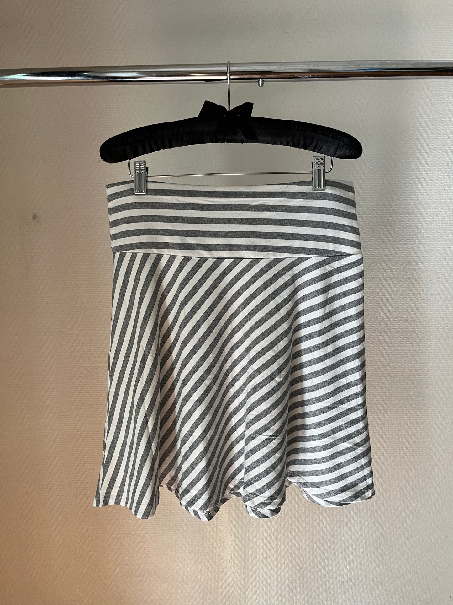 Vintage striped midi skirt