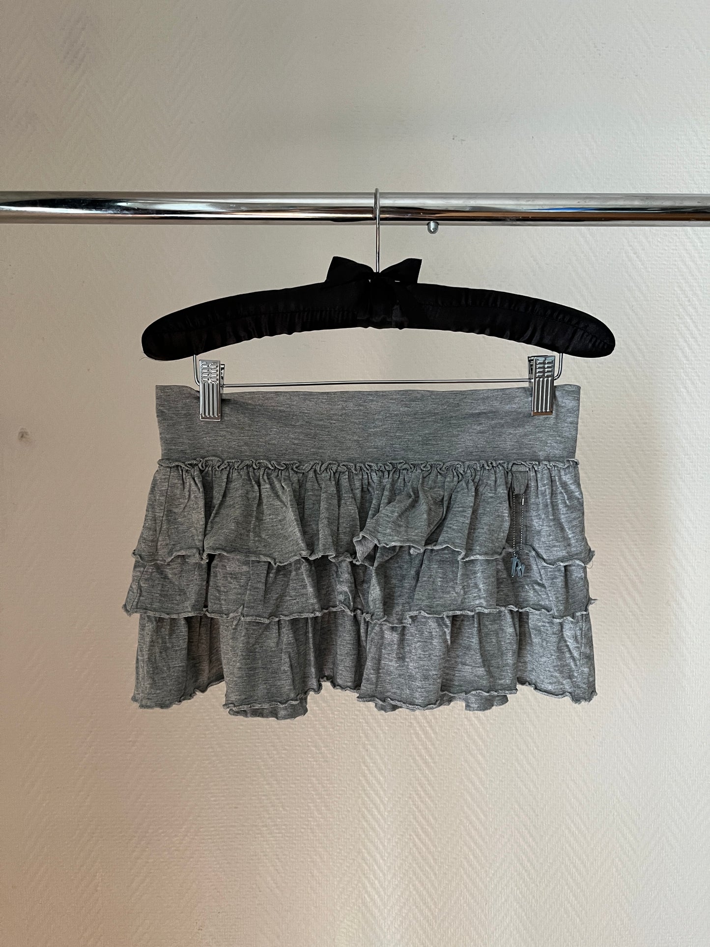 Vintage mini ruffle skirt
