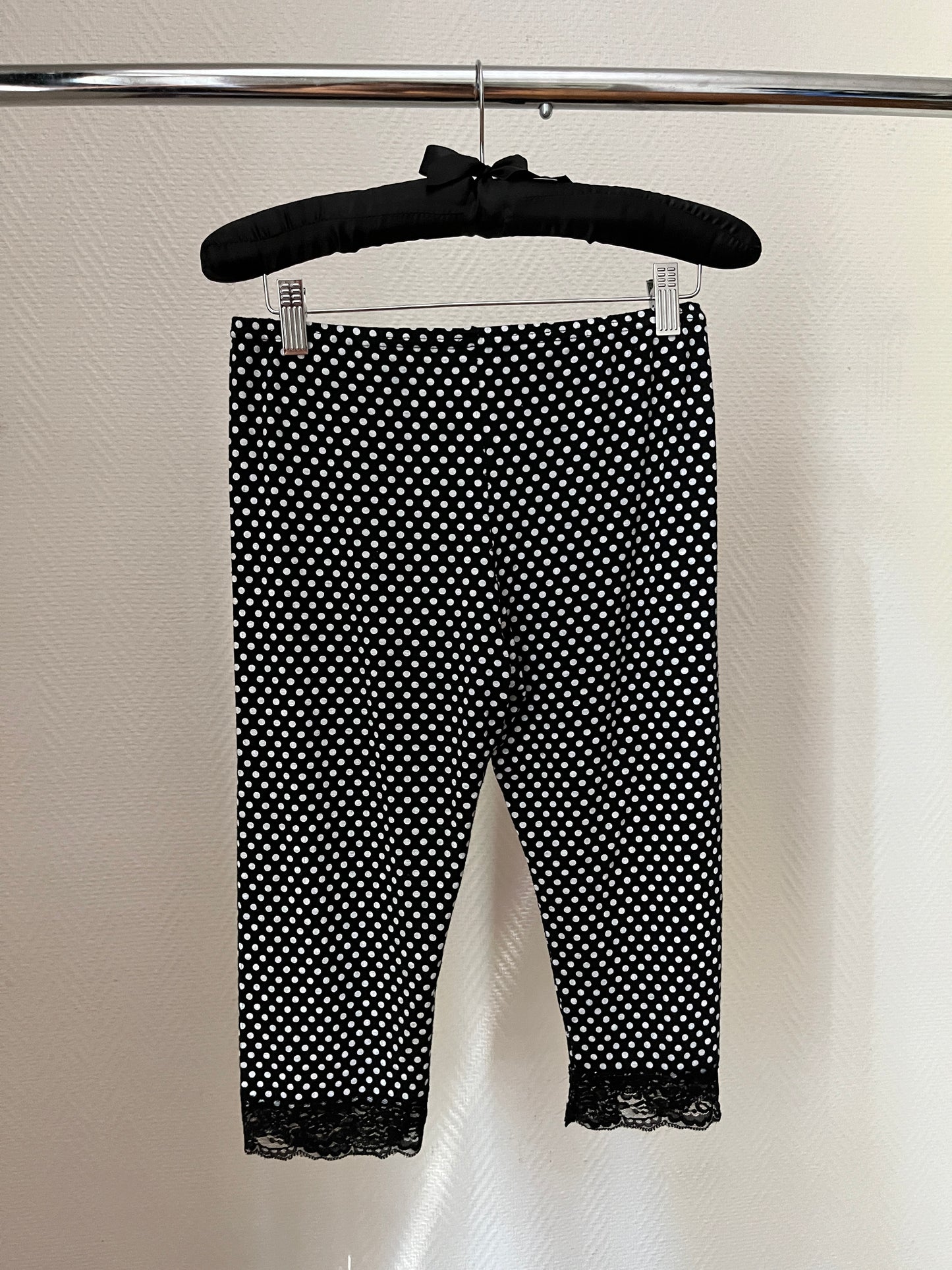 Vintage polka dot capri pants