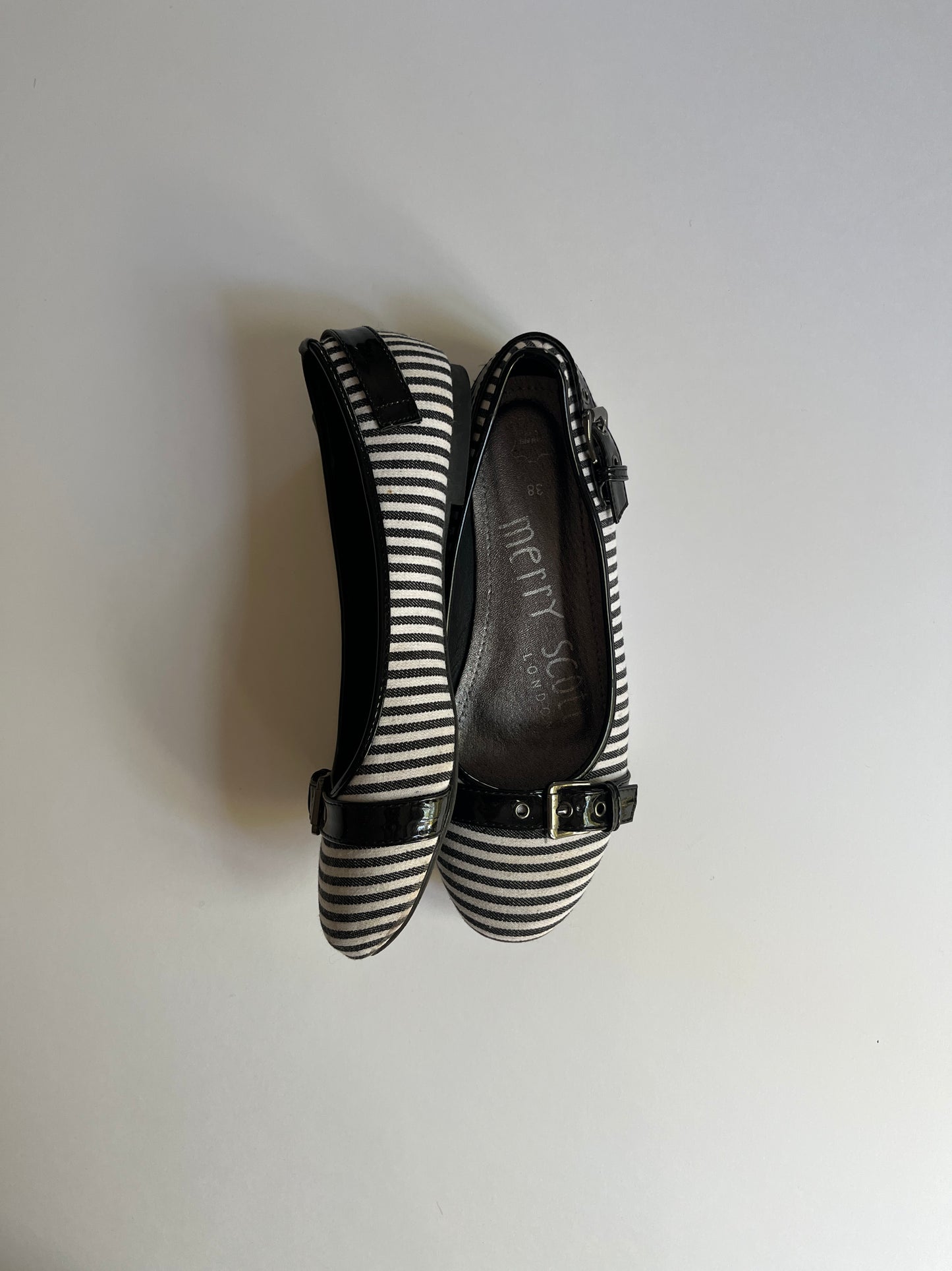 Vintage striped ballerinas