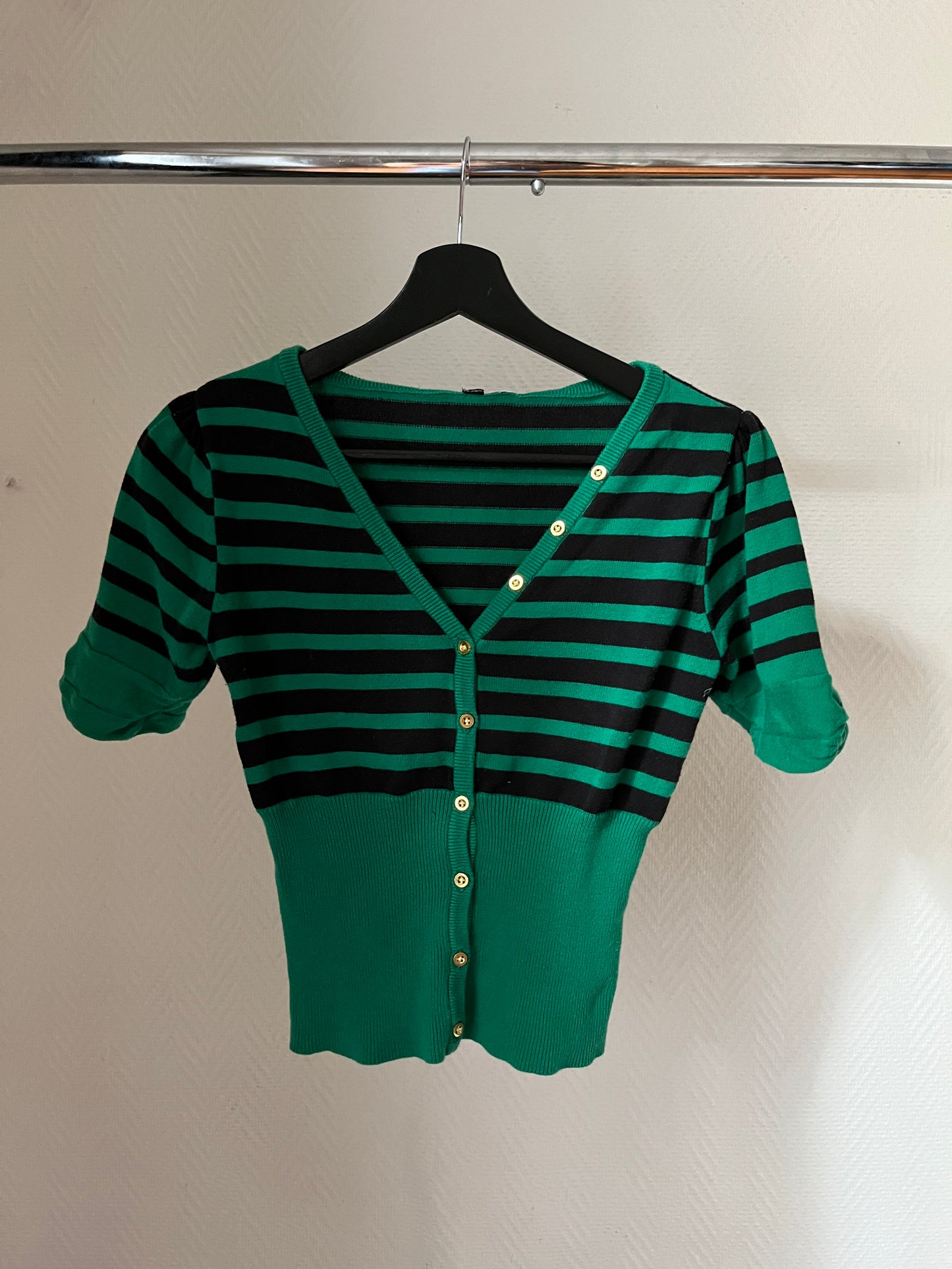Vintage green striped short buttoned top