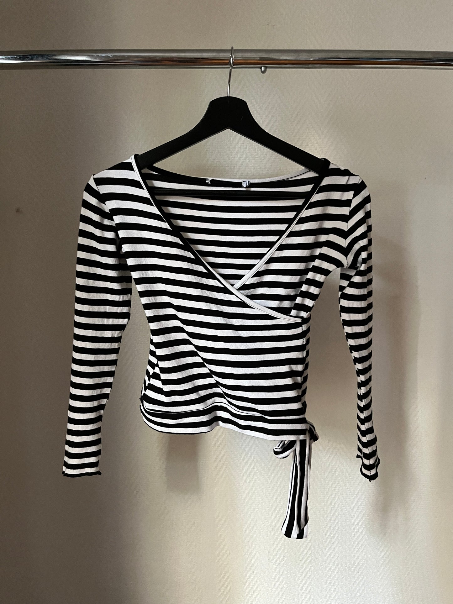 Vintage striped wrap up top