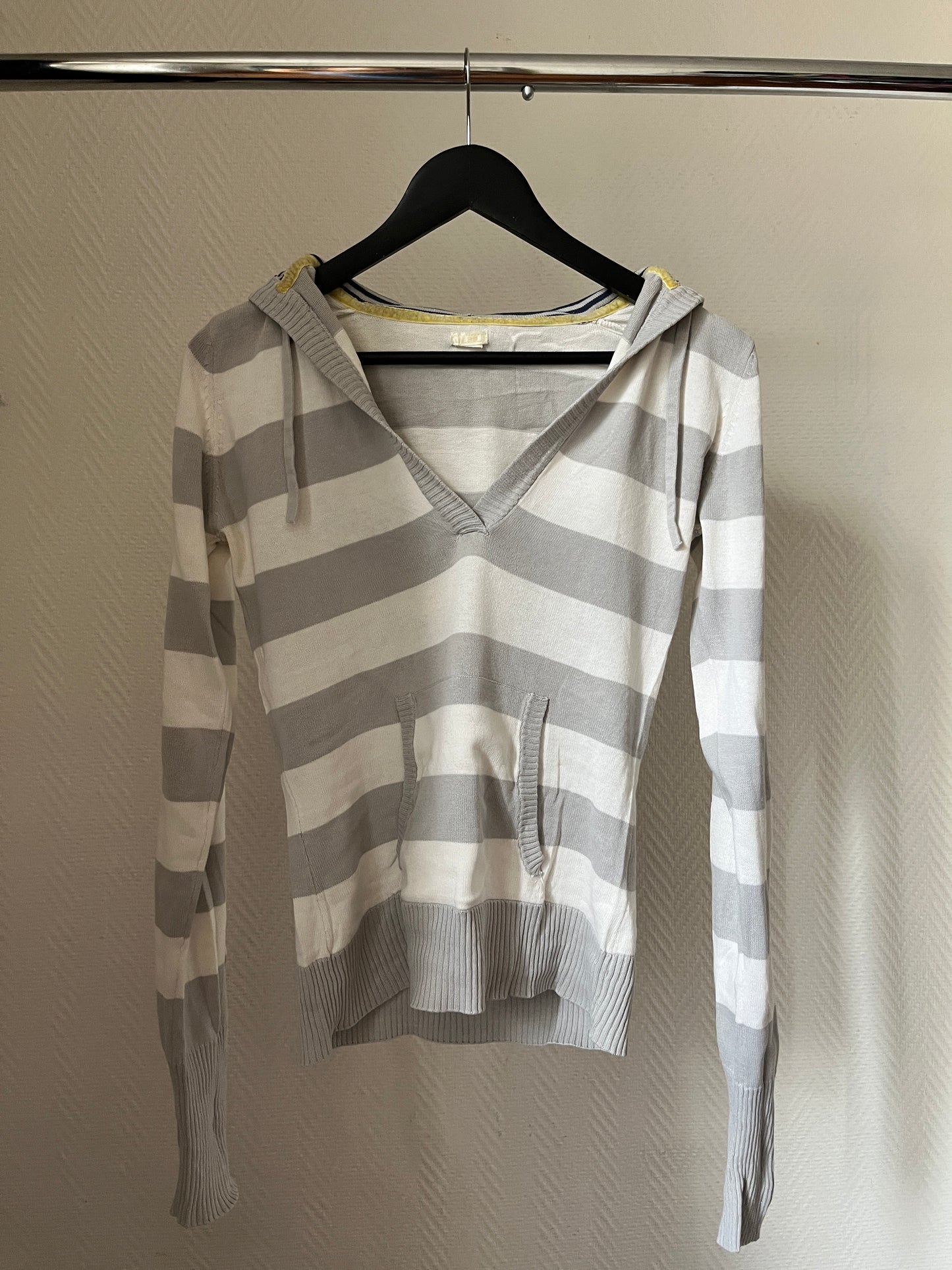 Vintage striped hooded pull over