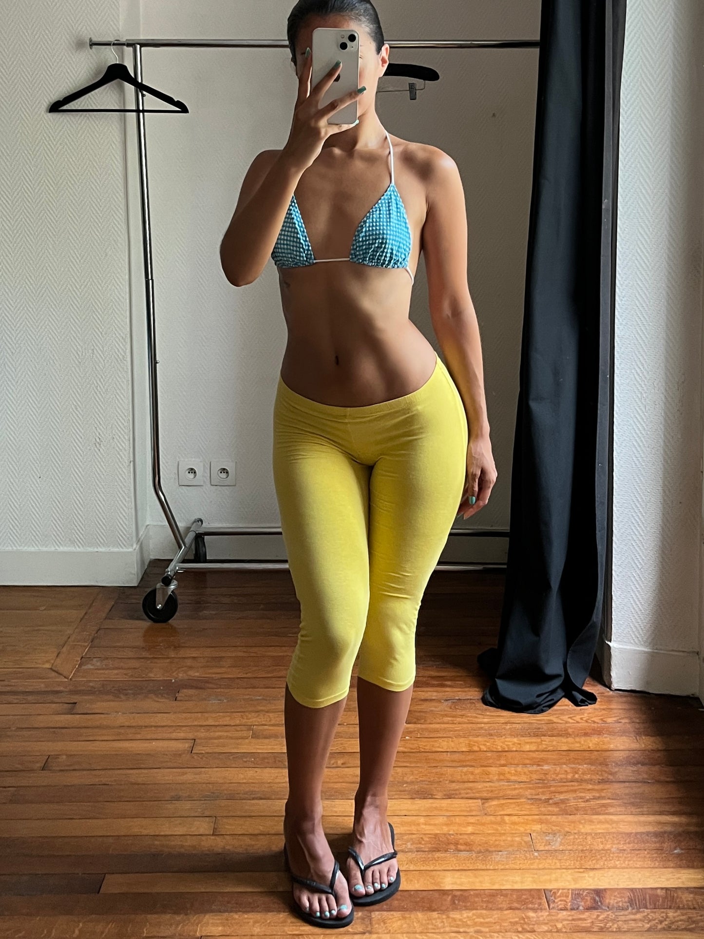 Vintage yellow capri pants