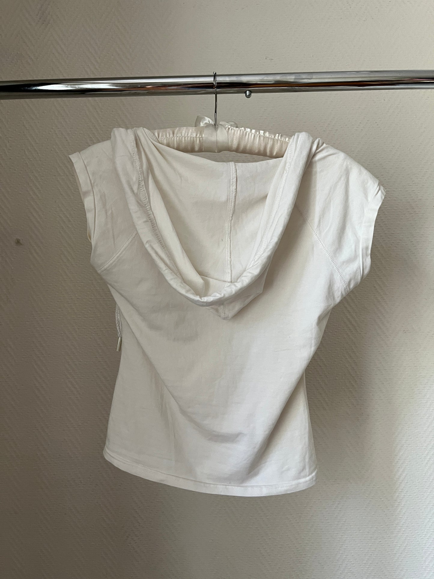 Vintage white sporty top