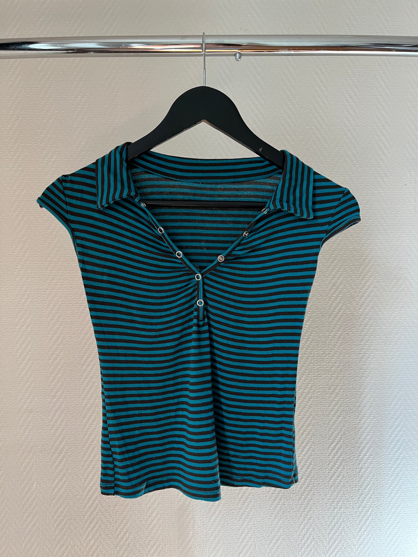 Vintage blue striped top