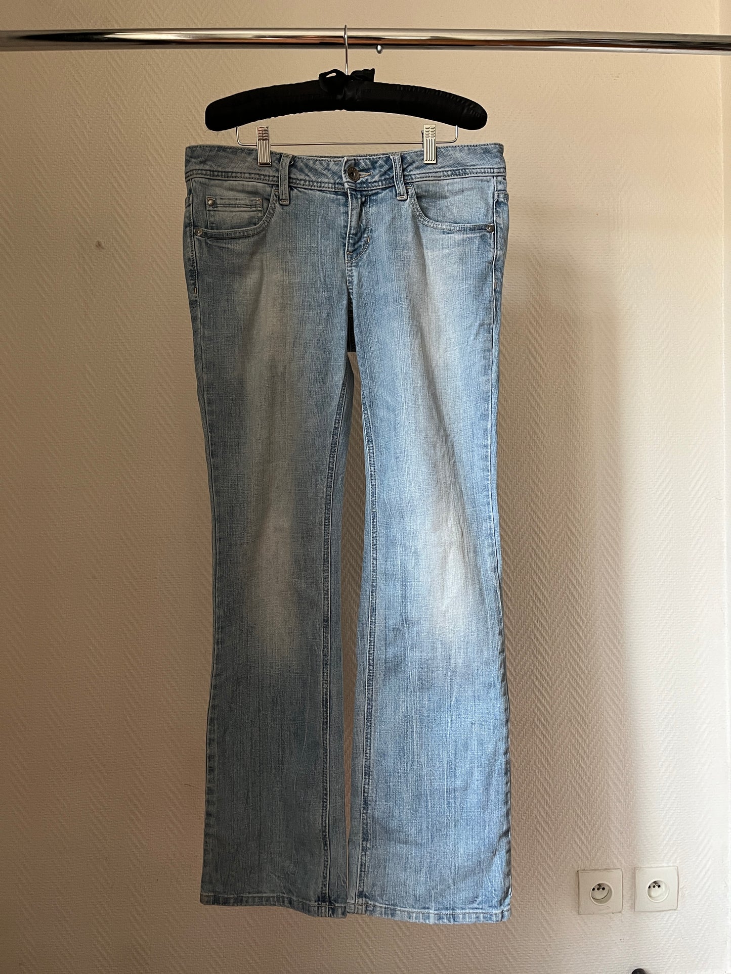 Vintage low raised light blue jeans