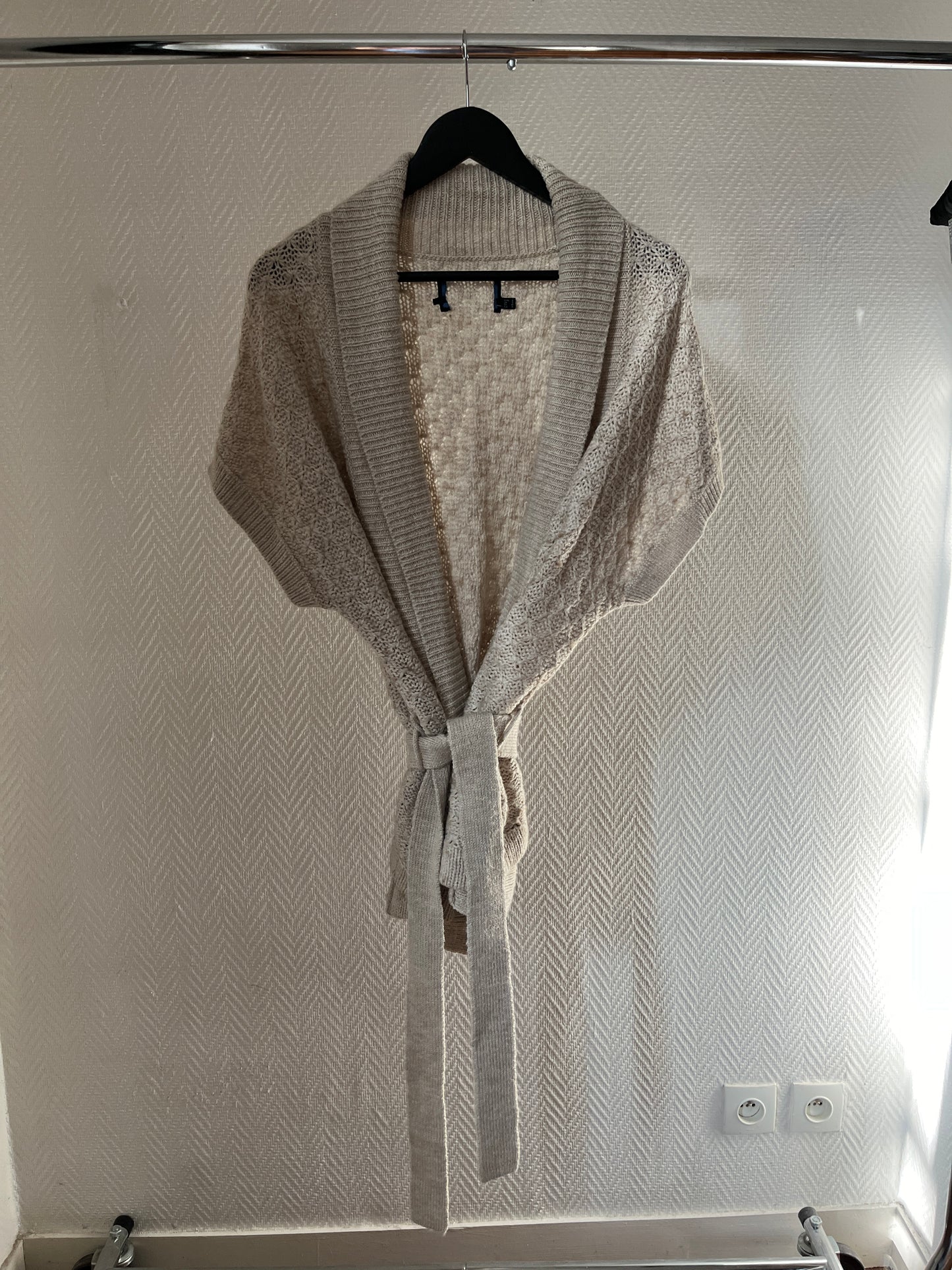 Vintage knitted beige wrap up cardigan