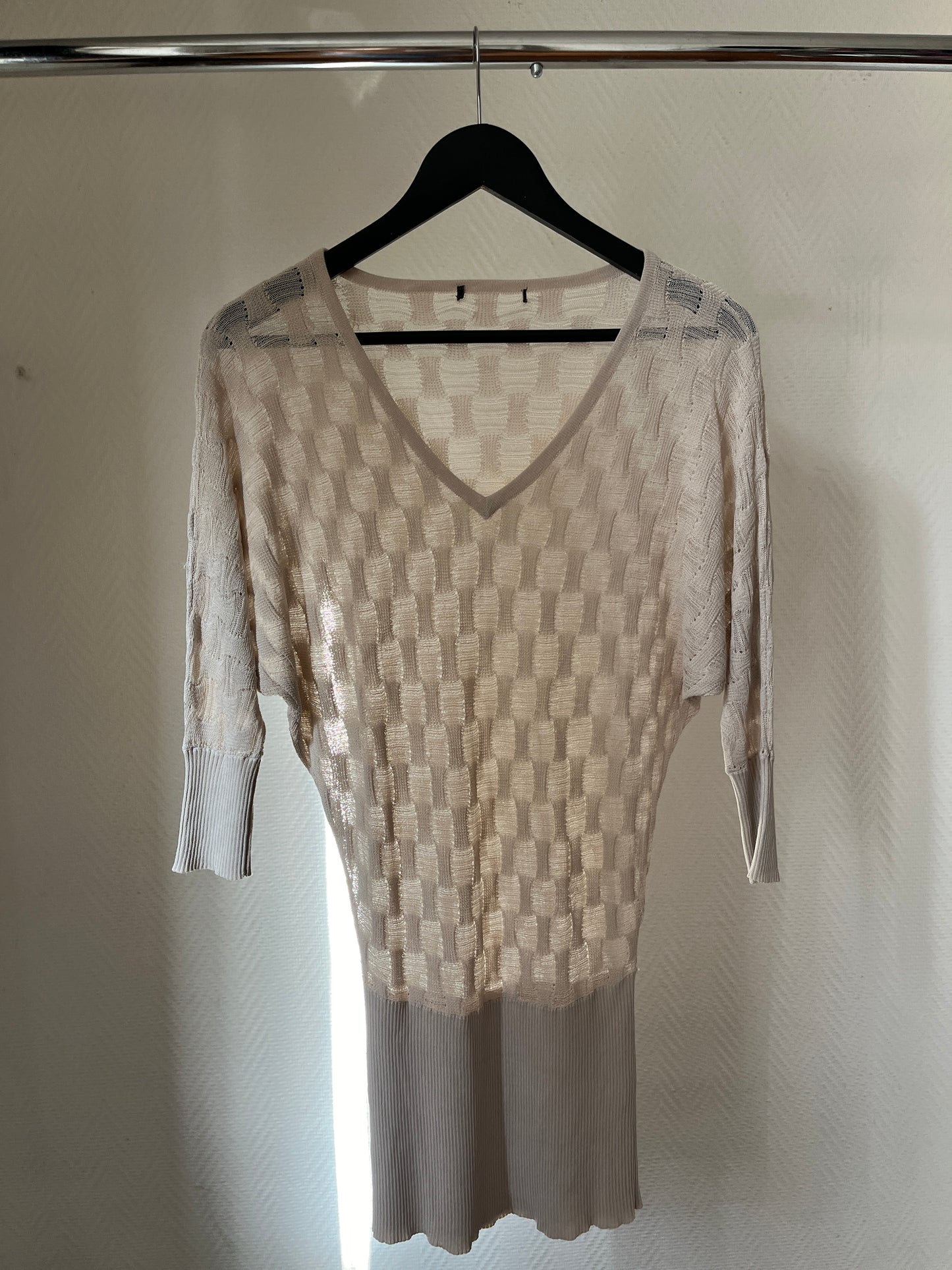 Vintage batwing beige top
