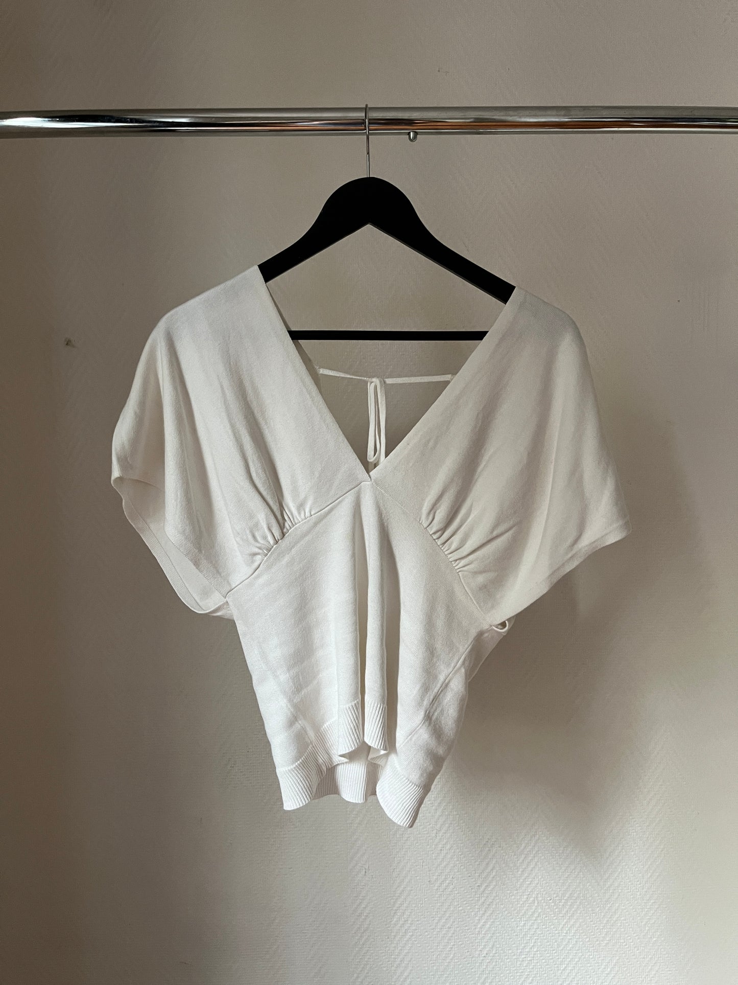 Vintage batwing white top