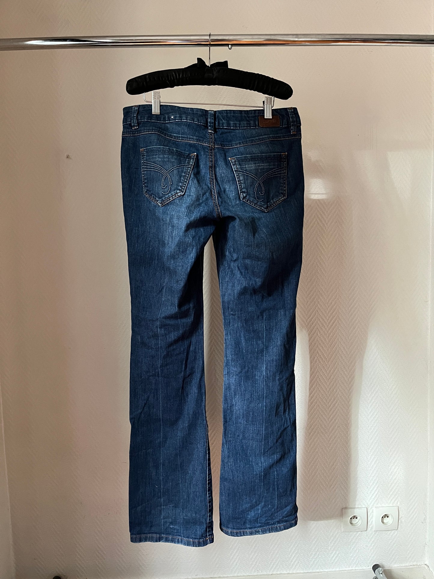 Vintage low raised dark blue jeans