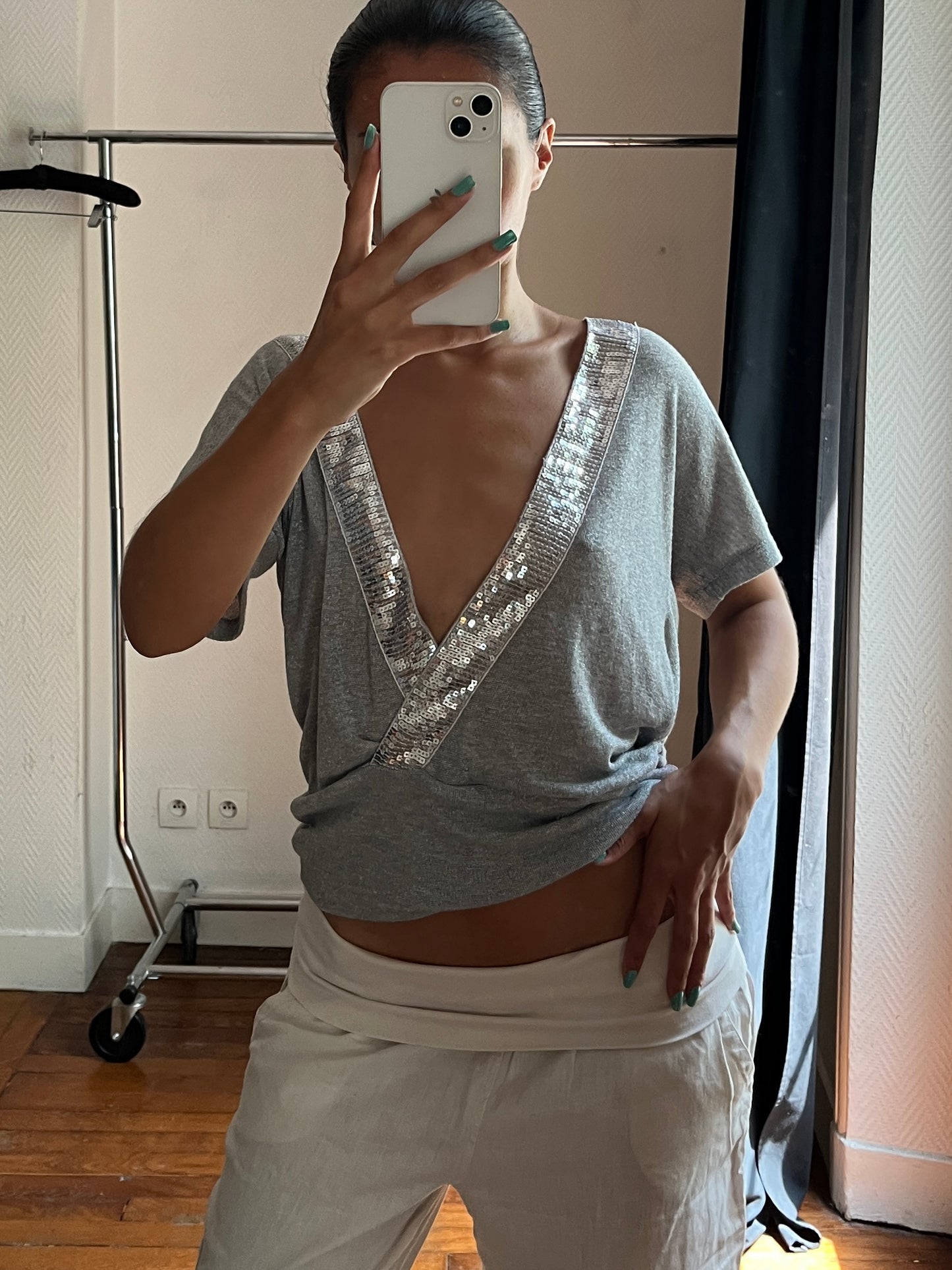 Vintage V neck sequins party grey top