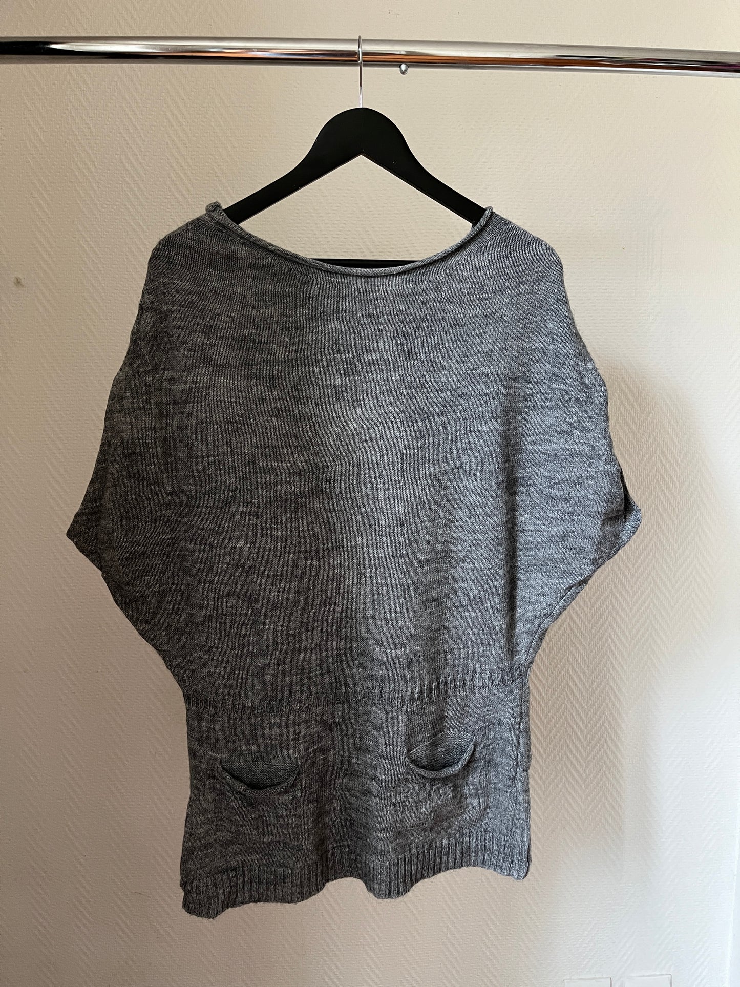 Vintage batwing grey pull over