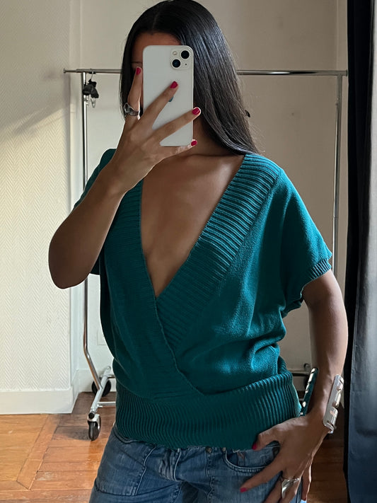Vintage low V neck knitted top