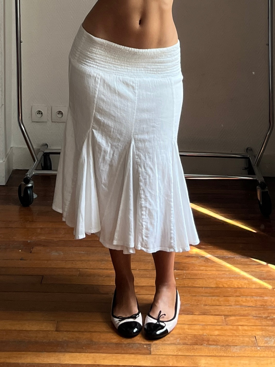 Vintage low raised white skirt