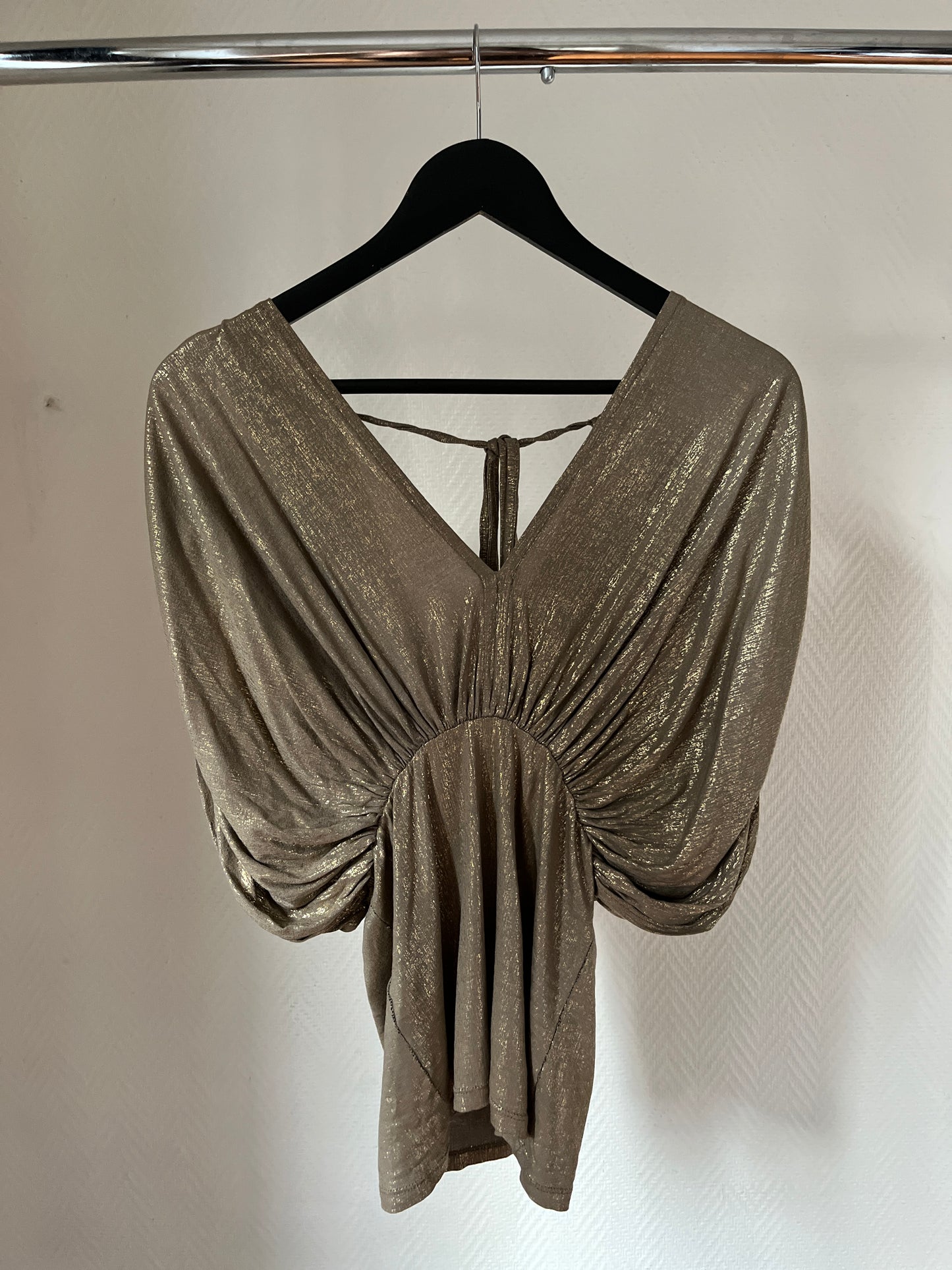 Vintage batwing gold sparkling top