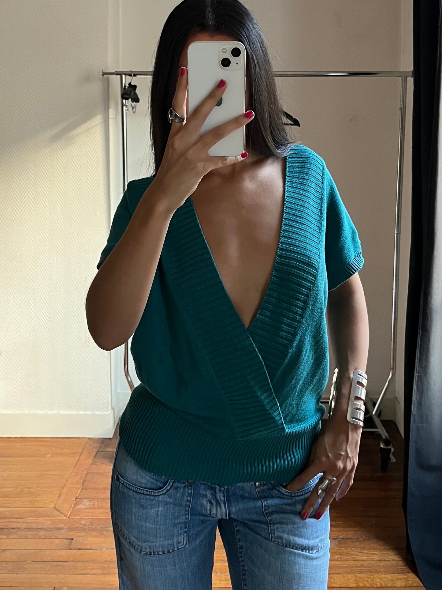 Vintage low V neck knitted top