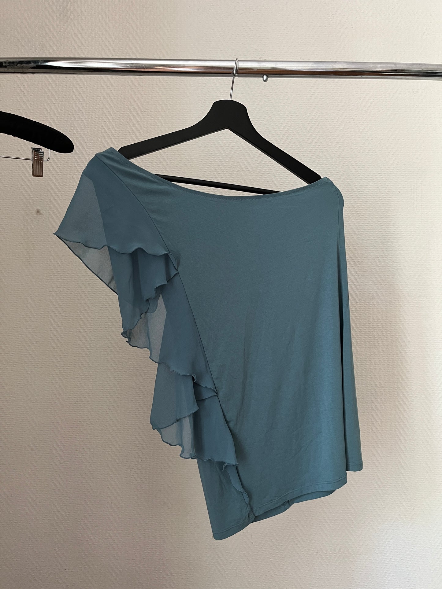 Vintage asymmetrical blue ruffled top