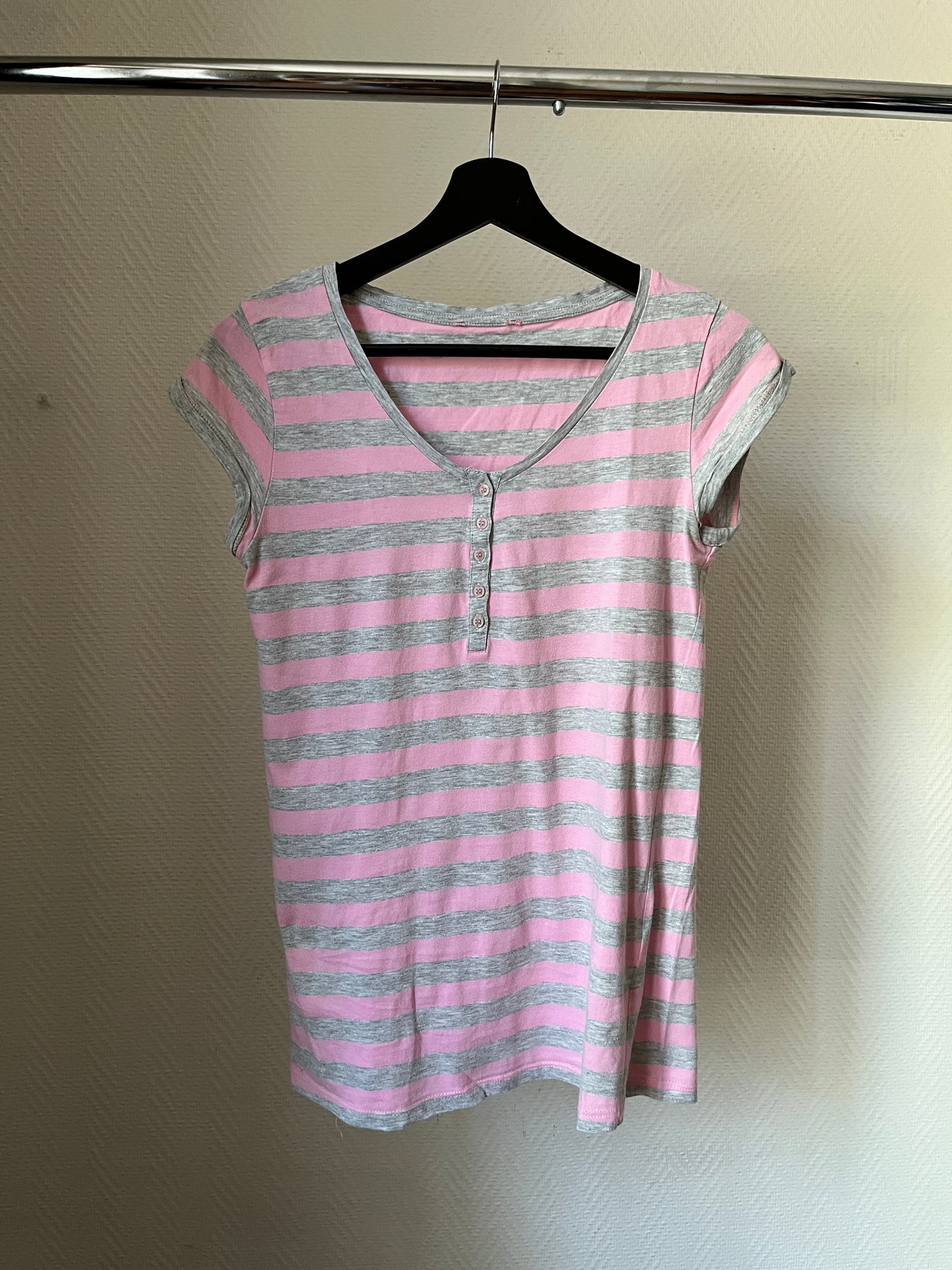Vintage stripped pink and grey top