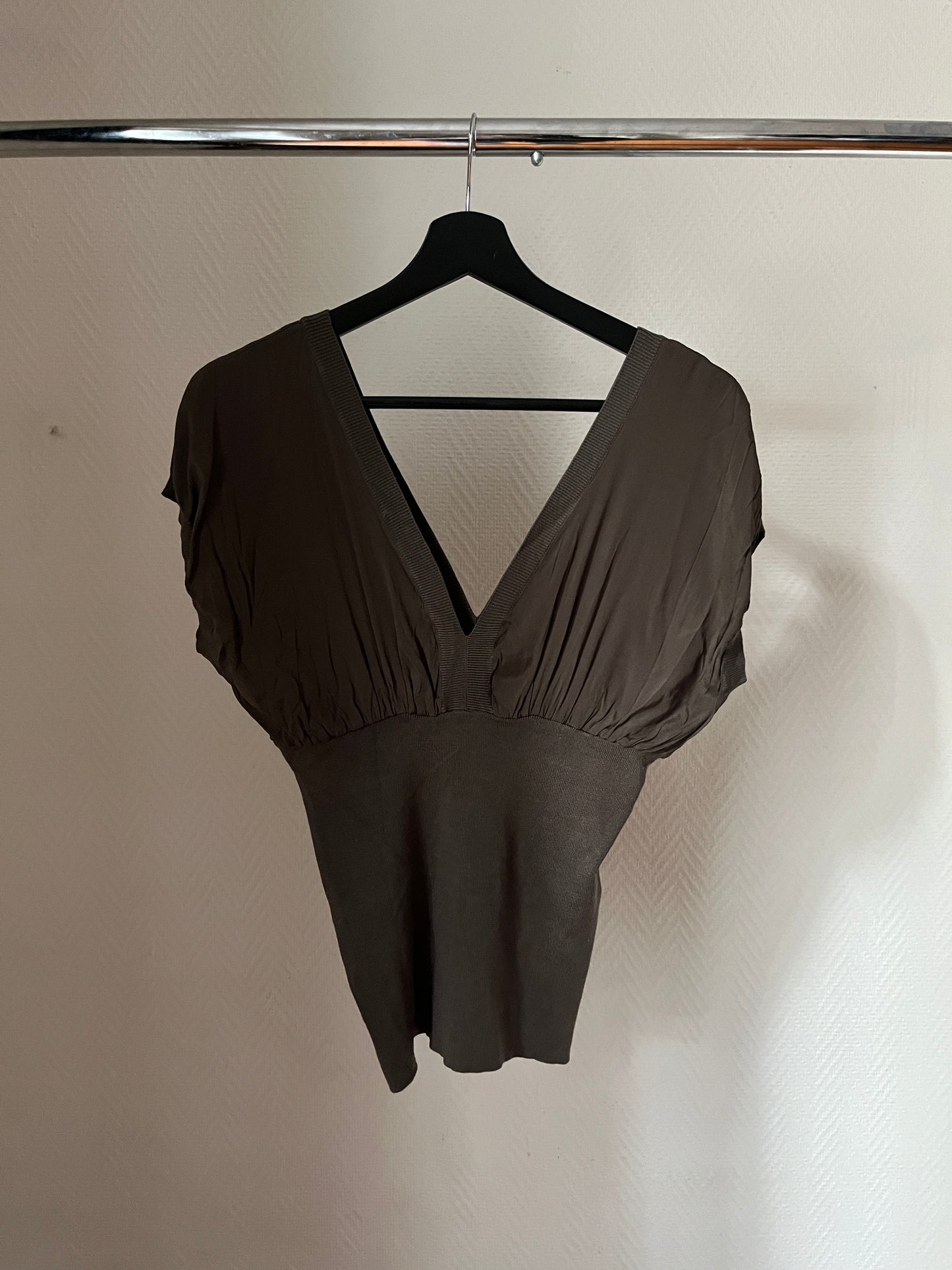 Vintage dark brown batwing top