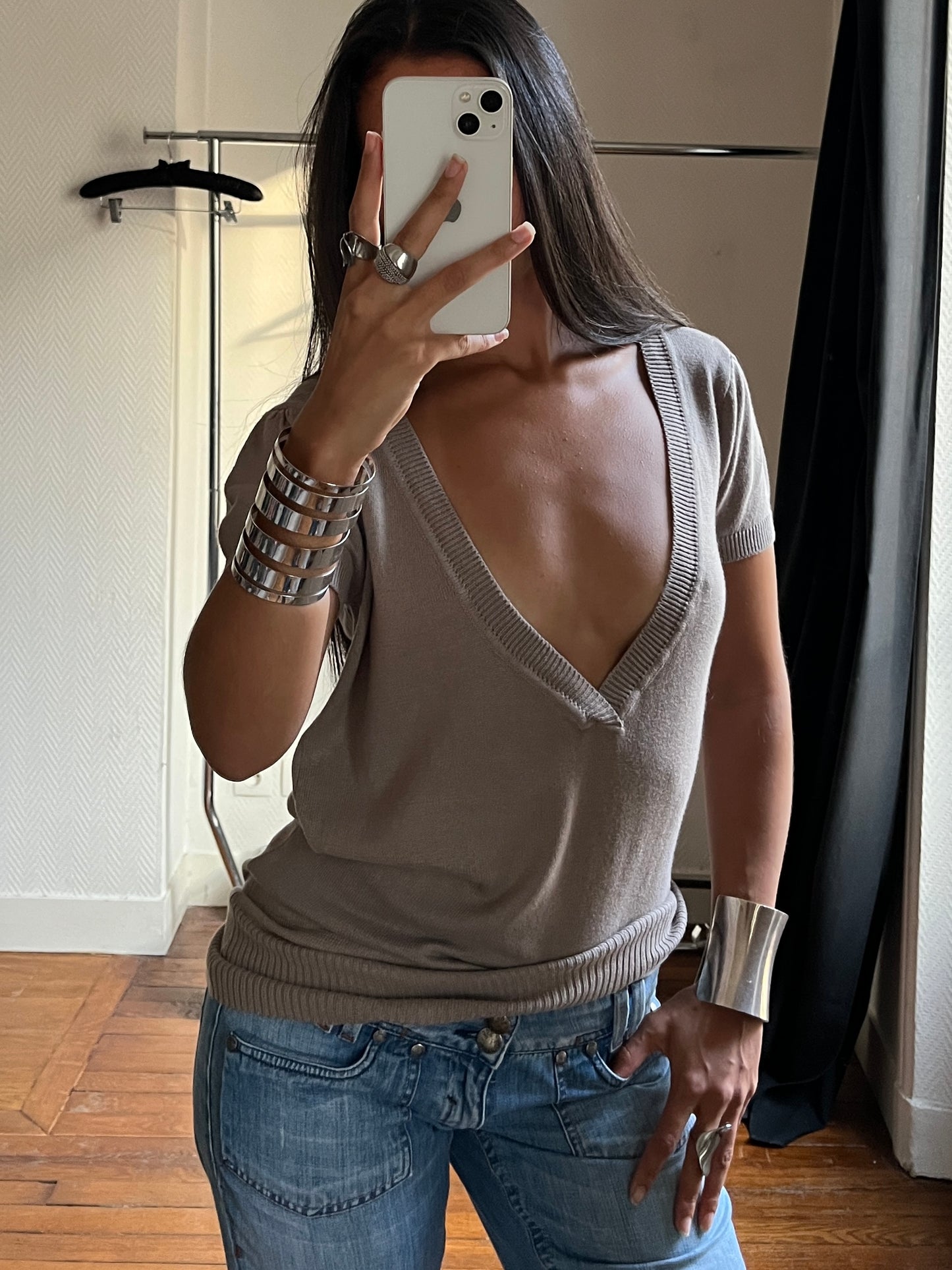 Vintage low V neck knitted top
