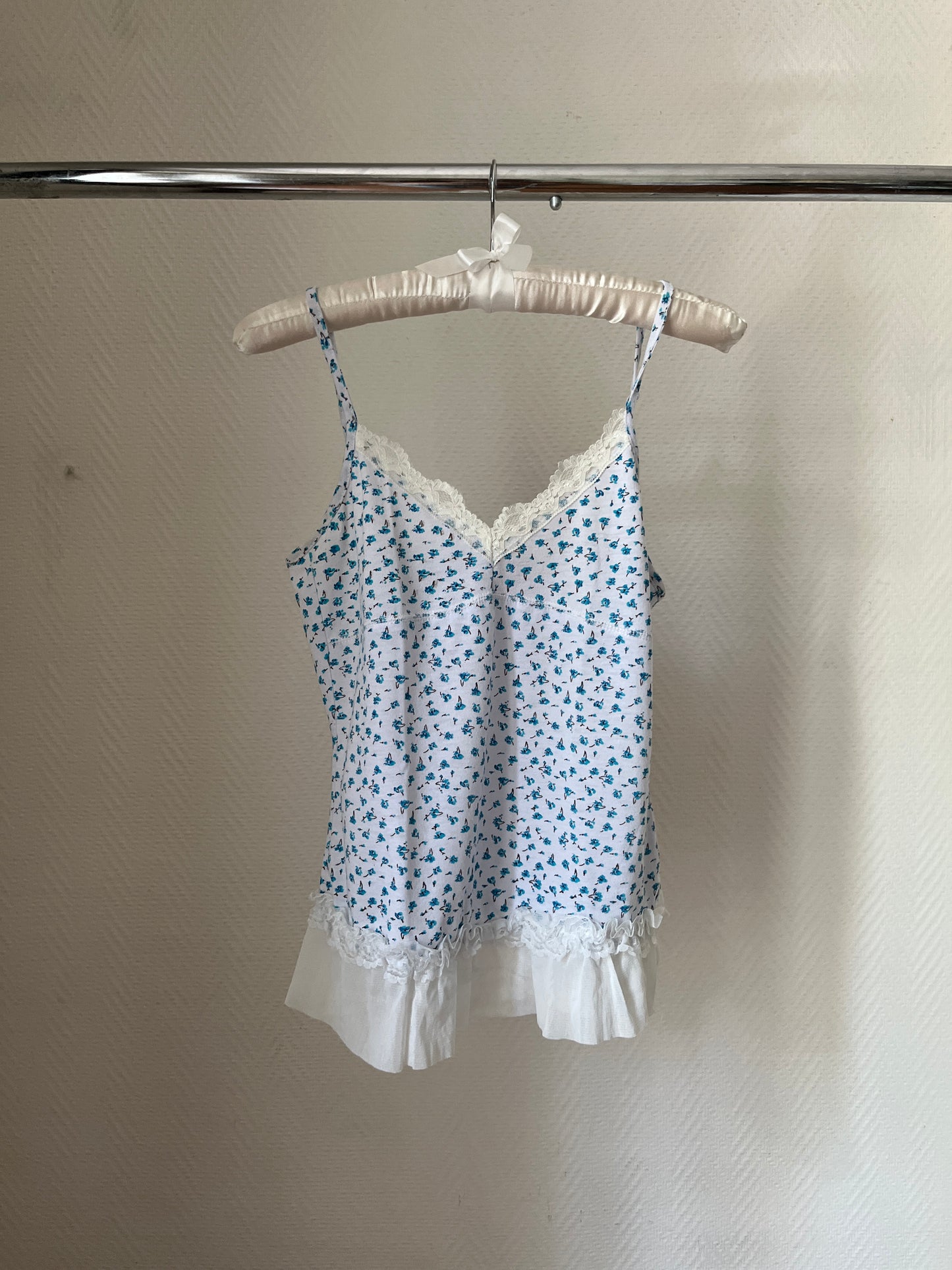 Vintage flowery cami top