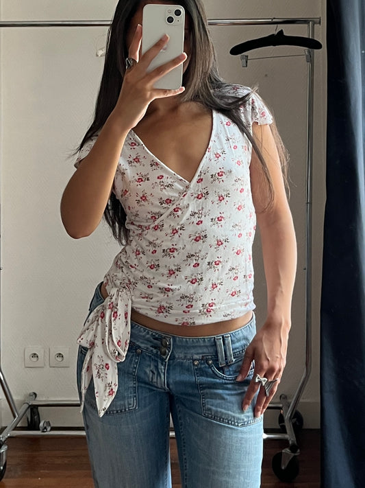 Vintage flowery wrap up top