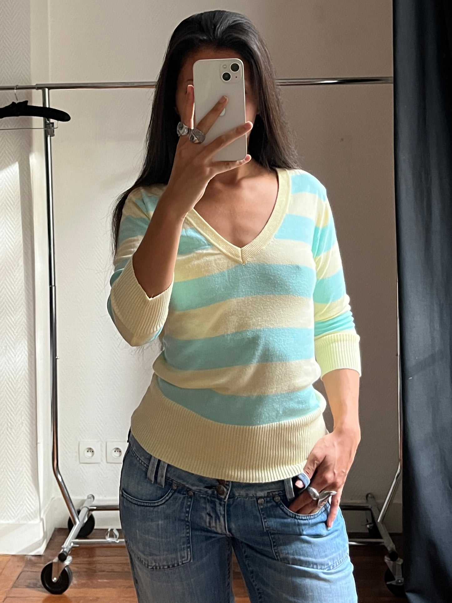 Vintage yellow & blue V neck pull over
