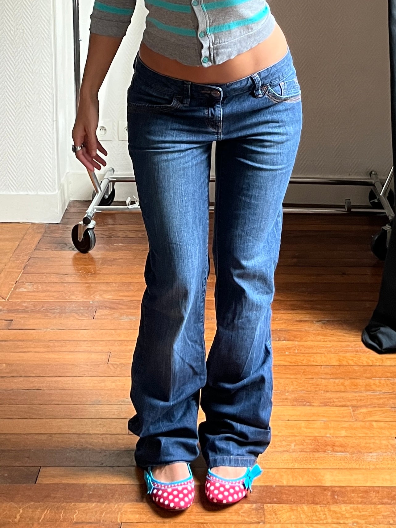 Vintage low raised dark blue jeans