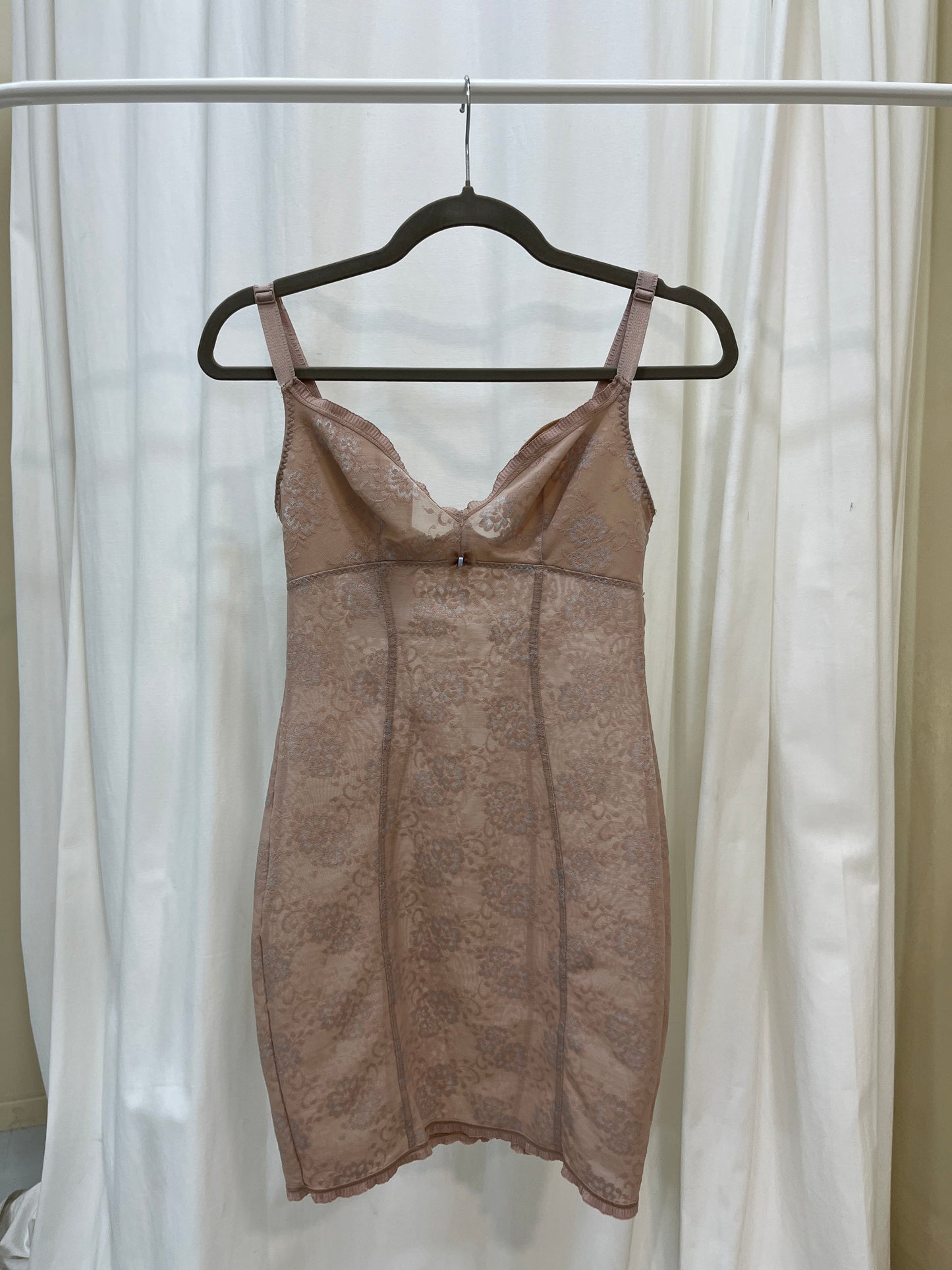 Vintage lace nude/pink lace dress