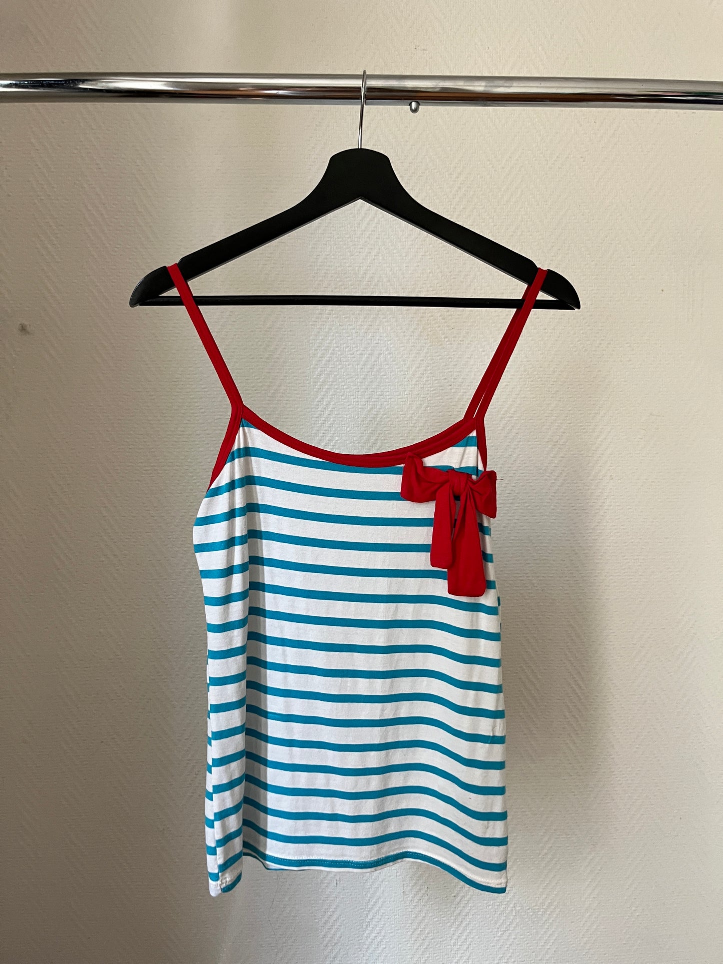 Vintage stripped white and blue with red ribbon cami top