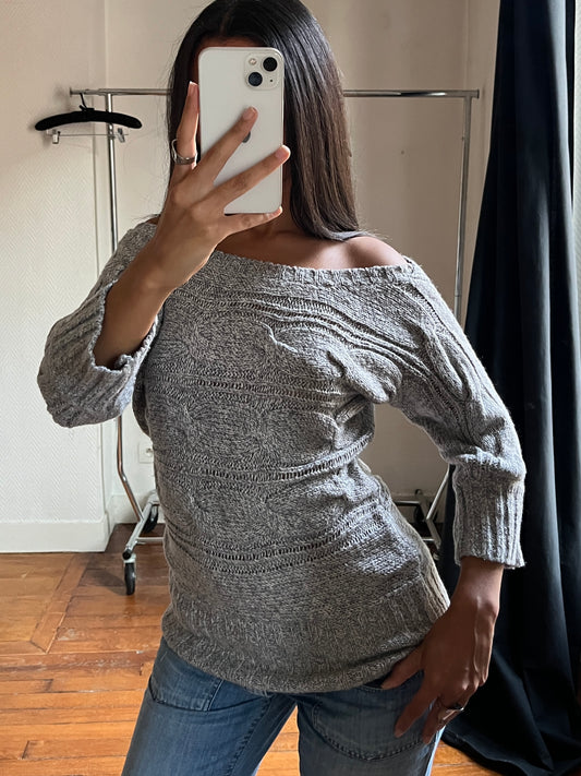 Vintage off shoulder grey pull over