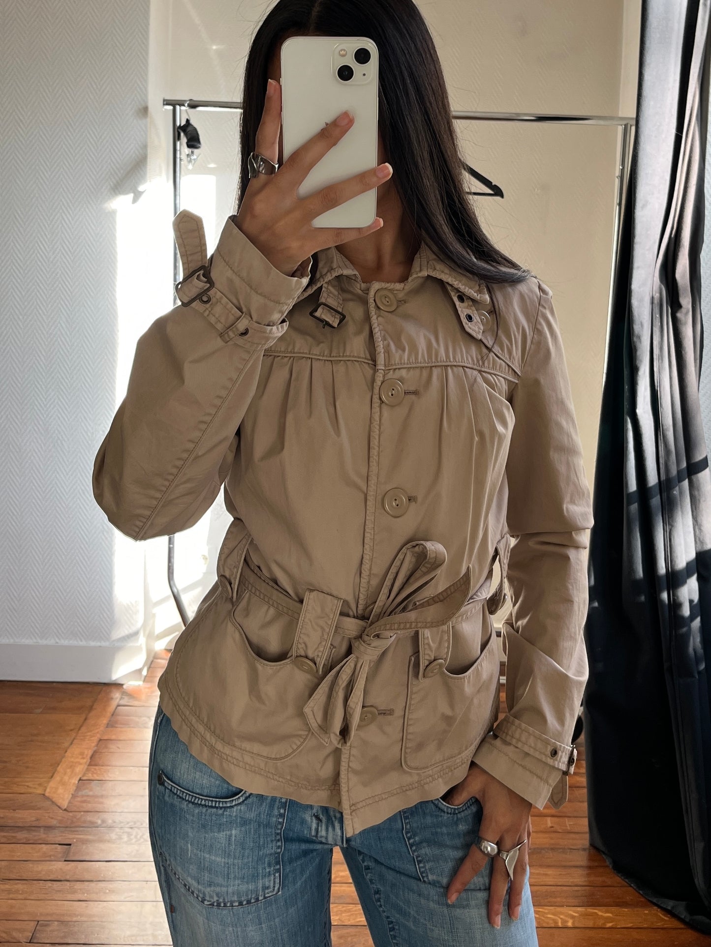 Vintage beige buttoned jacket