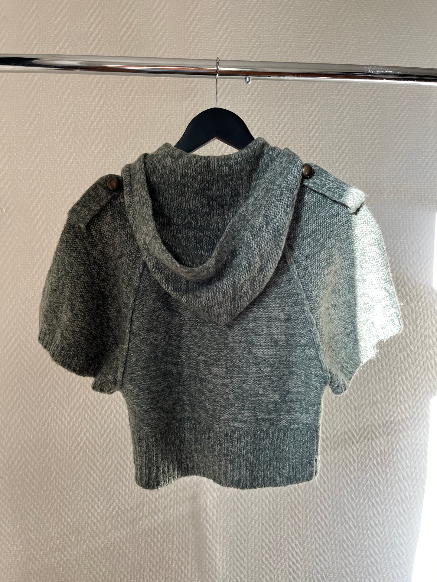 Vintage hooded knitted short buttoned top