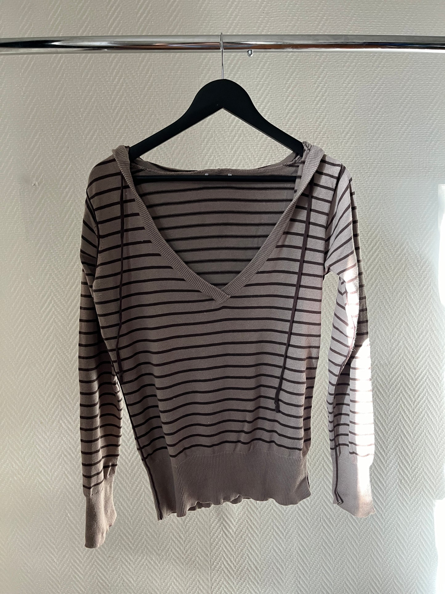 Vintage hooded striped pull over